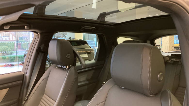 Land Rover Discovery Sport 1.5 P270e Dynamic SE 5dr Auto [5 Seat] Station Wagon